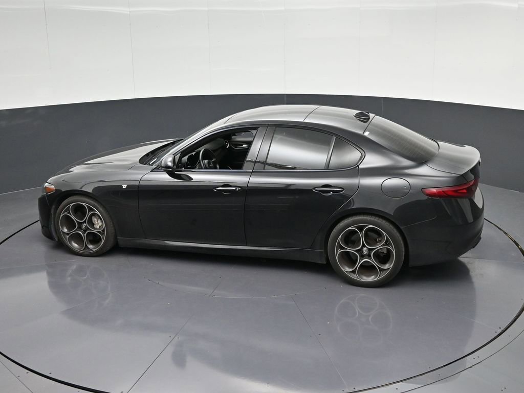 Used 2023 Alfa Romeo Giulia Ti RWD image 30