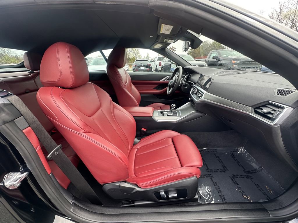 Used 2023 BMW M440i Convertible w/ Premium Package image 30