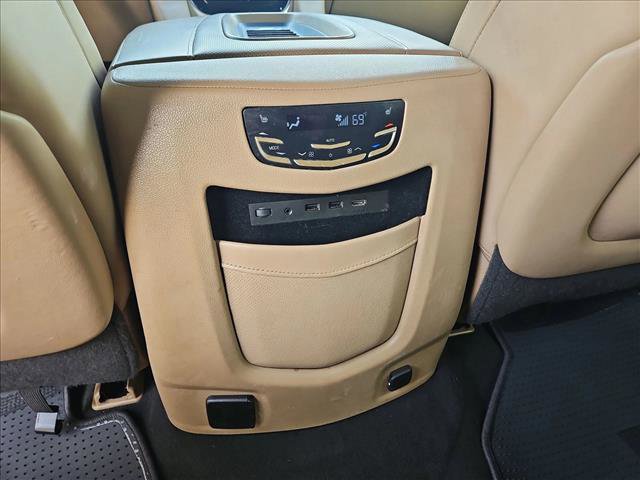 Used 2019 Cadillac Escalade Platinum AWD/4WD image 19