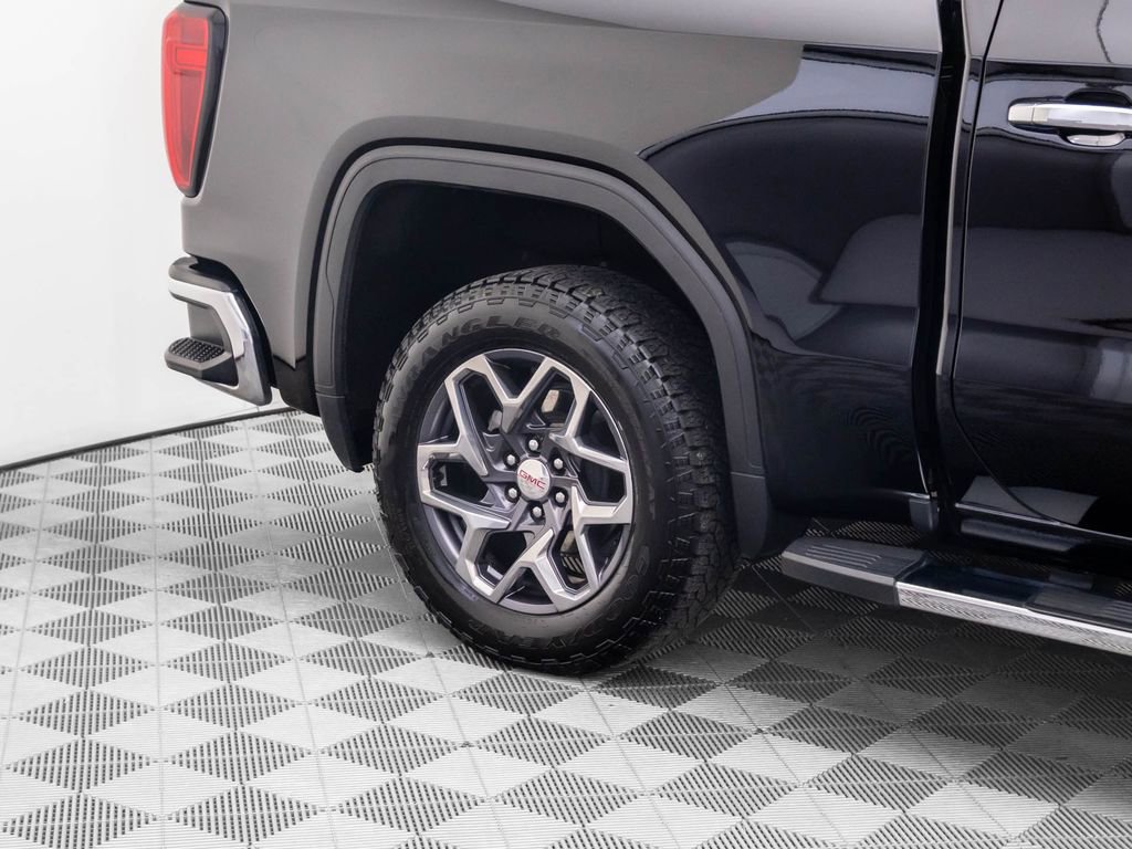 Used 2024 GMC Sierra 1500 SLT w/ SLT Premium Plus Package image 34