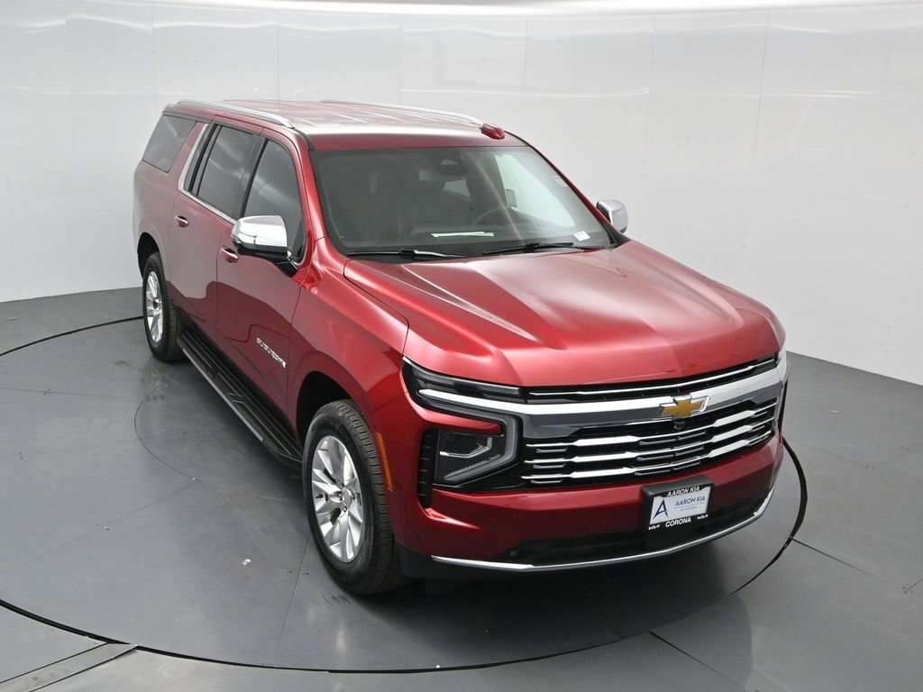 Used 2025 Chevrolet Suburban Premier image 29