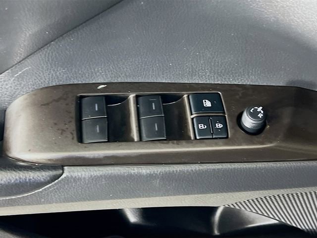 Used 2021 Toyota Camry SE FWD image 18