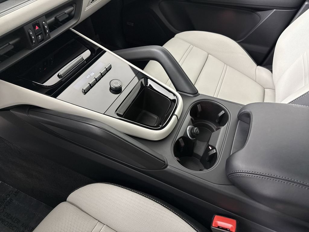 Used 2026 Porsche Cayenne S image 28