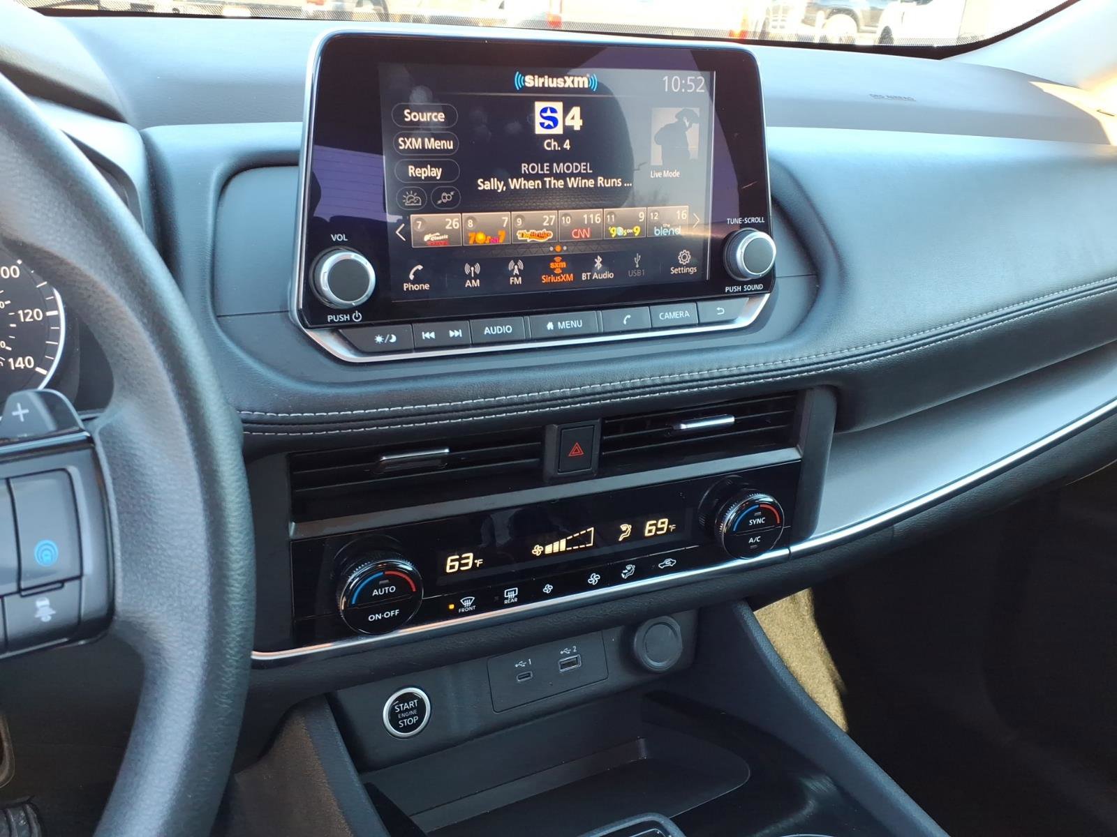 Used 2023 Nissan Rogue SV image 8