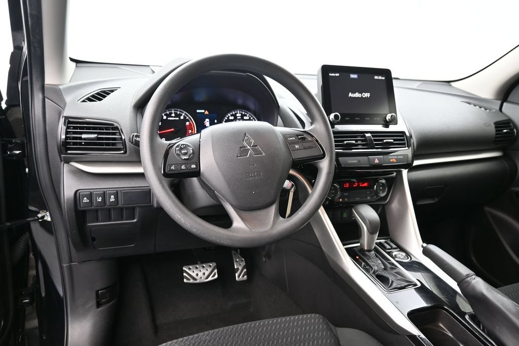 Used 2022 Mitsubishi Eclipse Cross LE AWD/4WD image 19