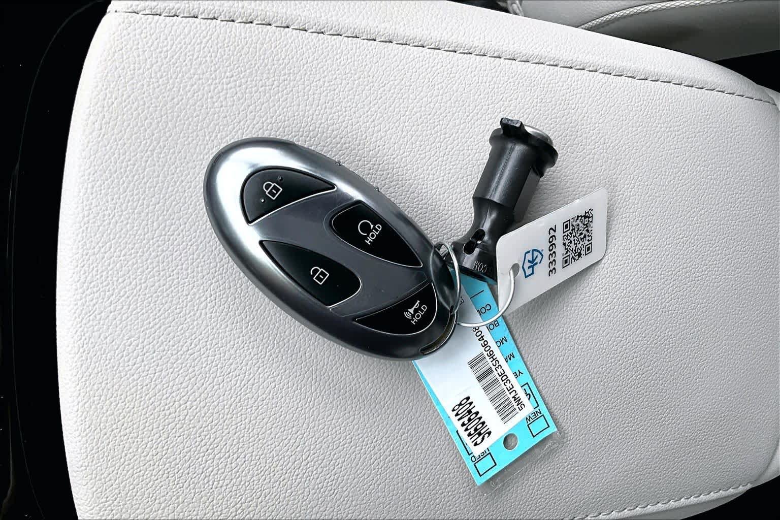 Used 2025 Hyundai Tucson Limited FWD image 15