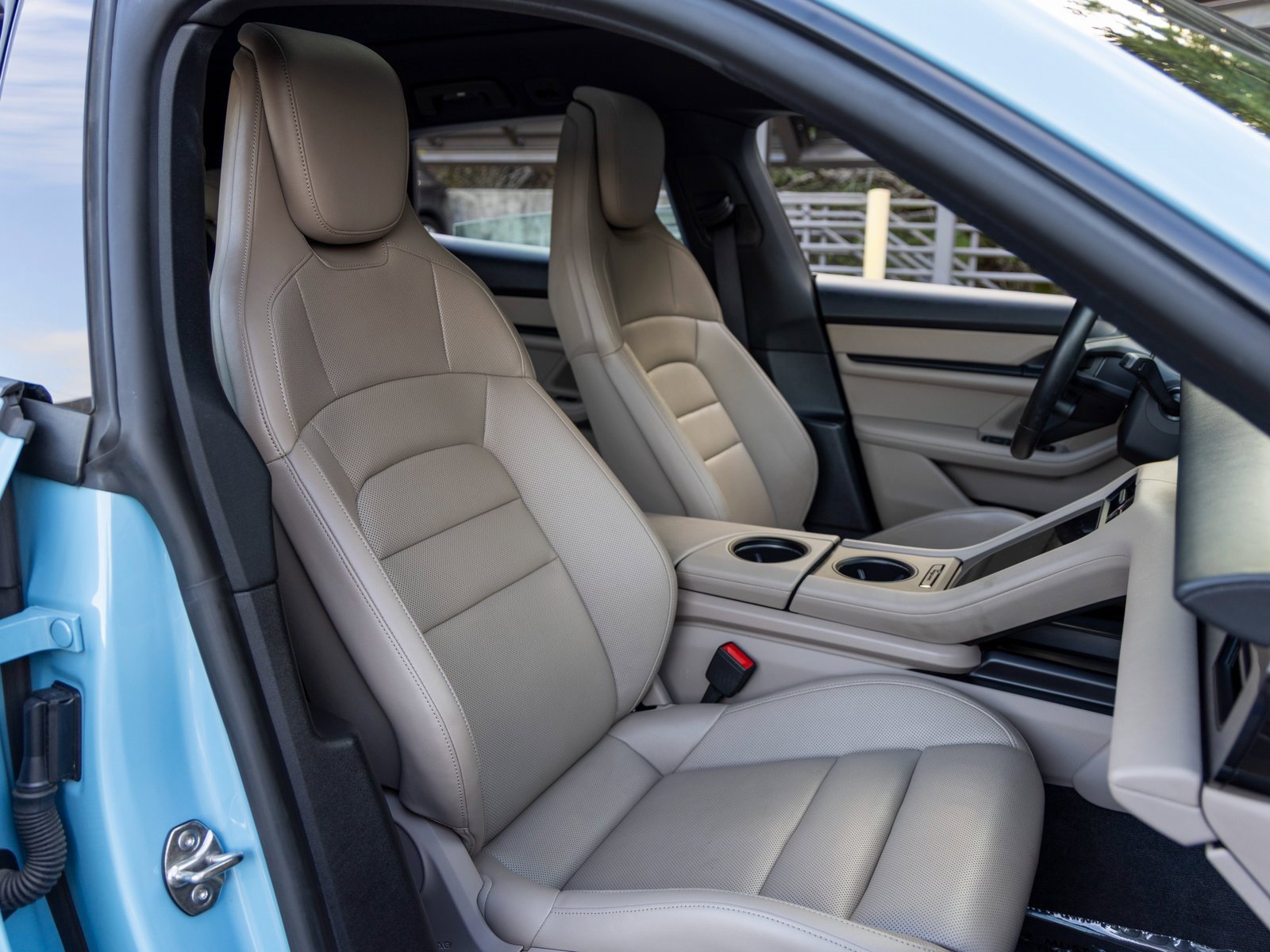 Certified 2024 Porsche Taycan 4 Cross Turismo image 54