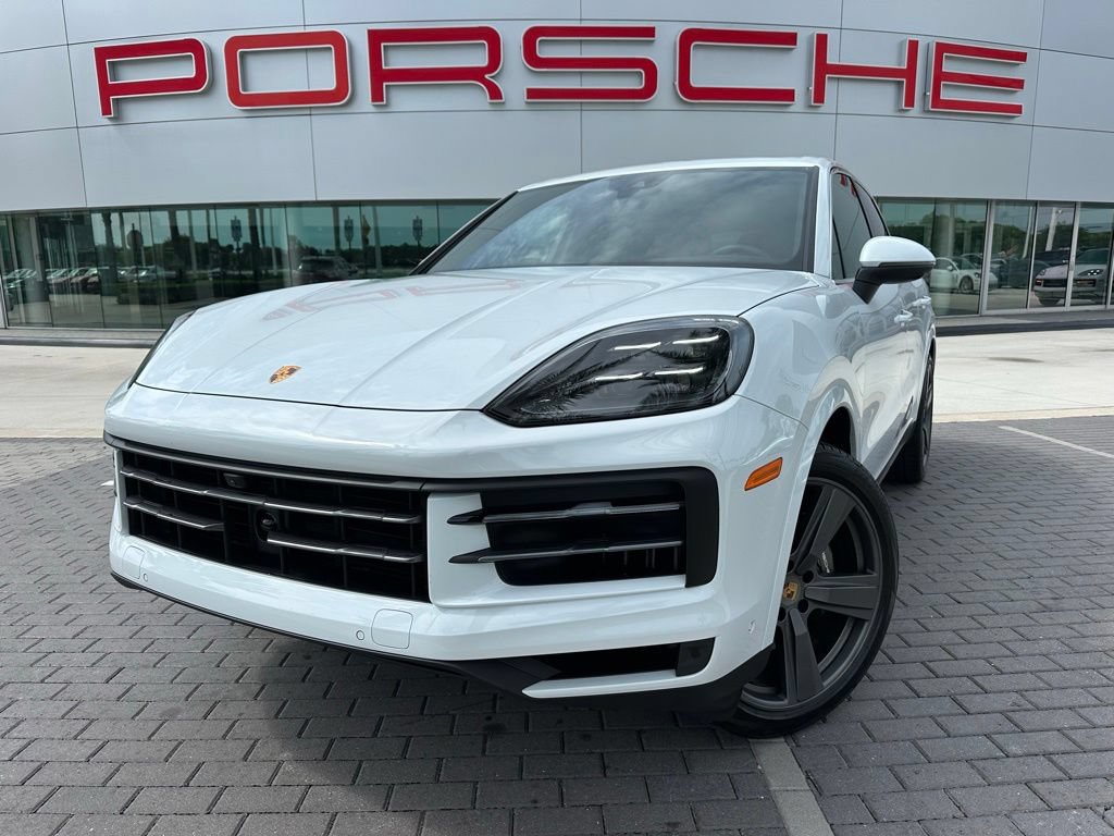 Certified 2024 Porsche Cayenne AWD/4WD image 1