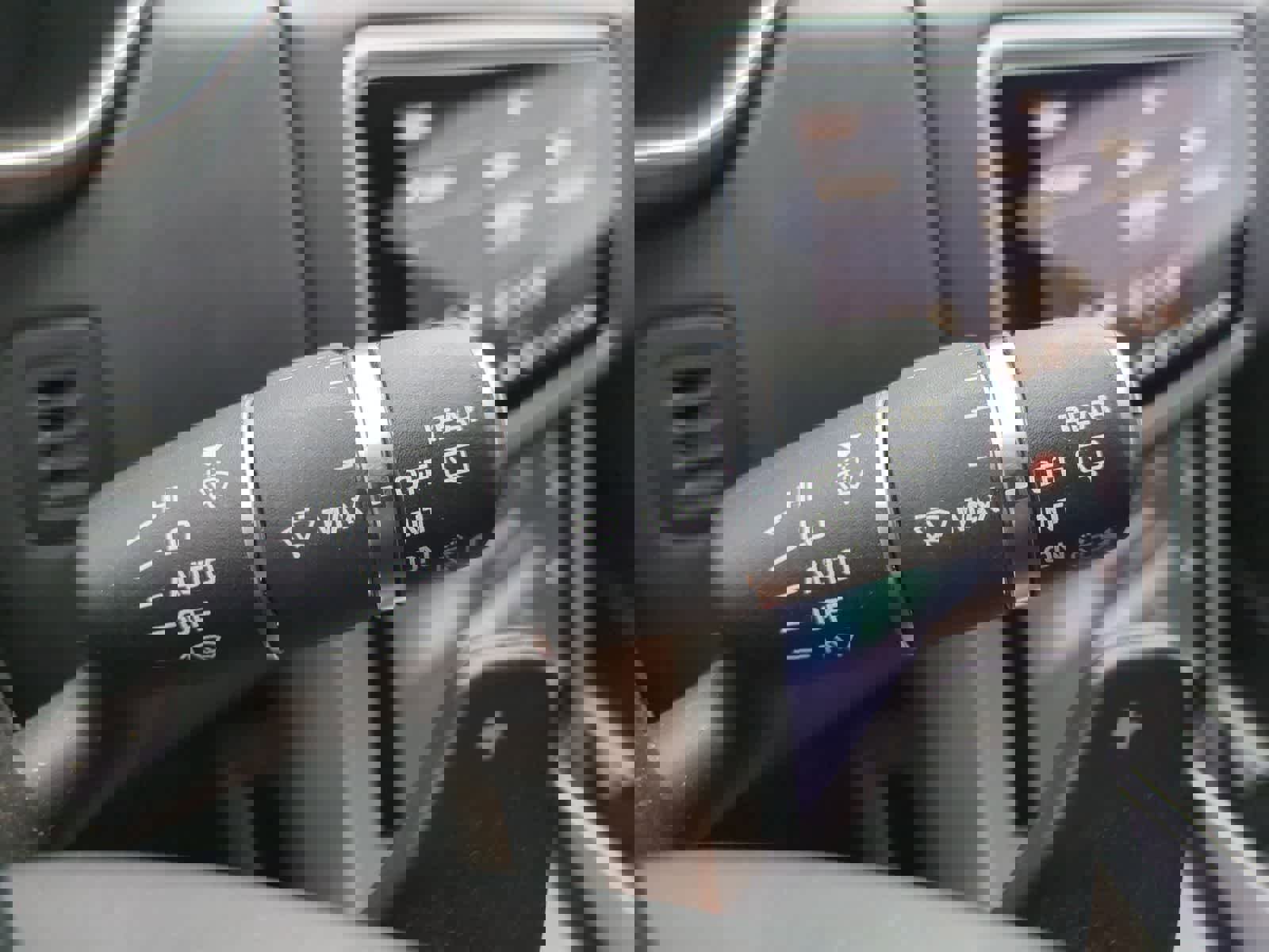 Used 2018 Land Rover Range Rover Long Wheelbase Supercharged image 27