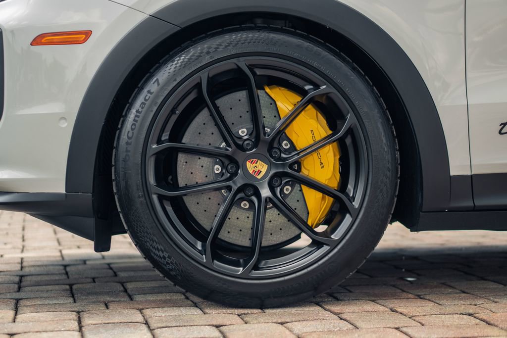 Used 2024 Porsche Cayenne Turbo GT image 15