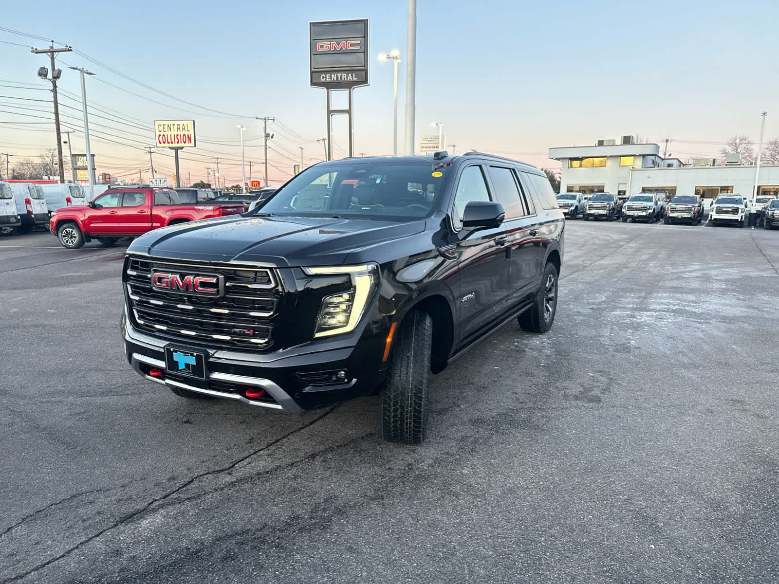 New 2026 GMC Yukon XL AT4 Ultimate image 3