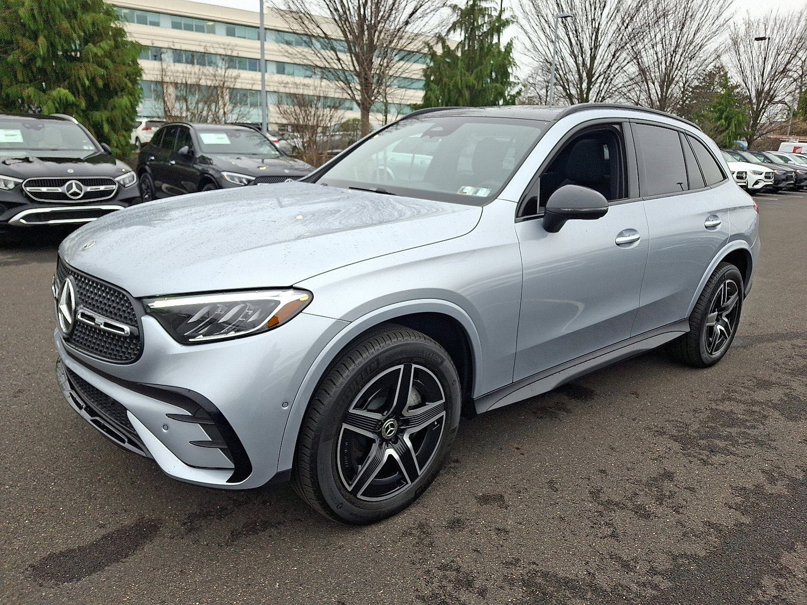 New 2026 Mercedes-Benz GLC 300 4MATIC image 3