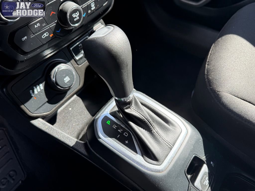 Used 2021 Jeep Renegade Latitude image 28