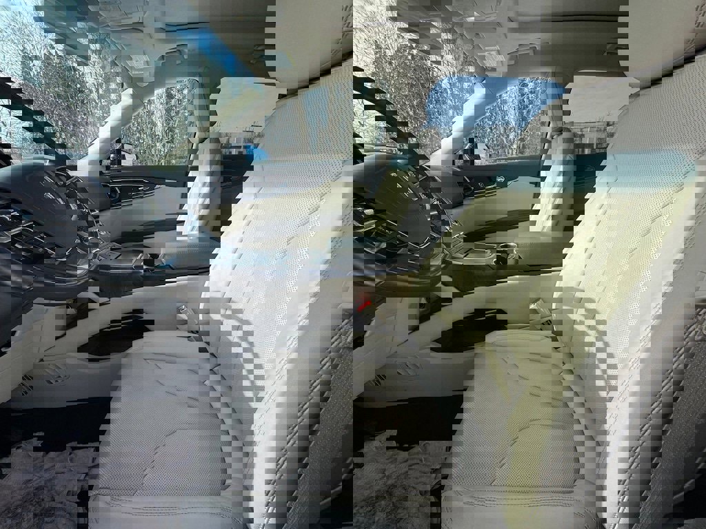 Used 2020 Lincoln Nautilus Reserve image 9