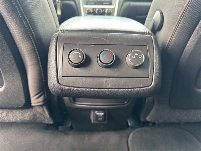 Used 2015 GMC Acadia SLE image 14