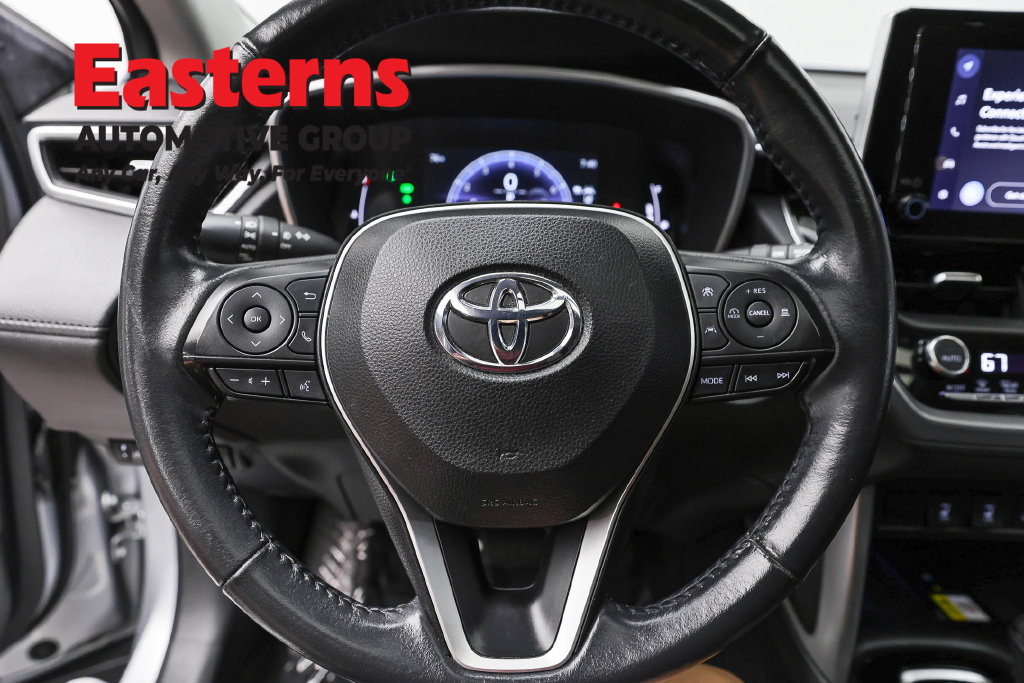 Used 2023 Toyota Corolla Cross XLE AWD/4WD image 11
