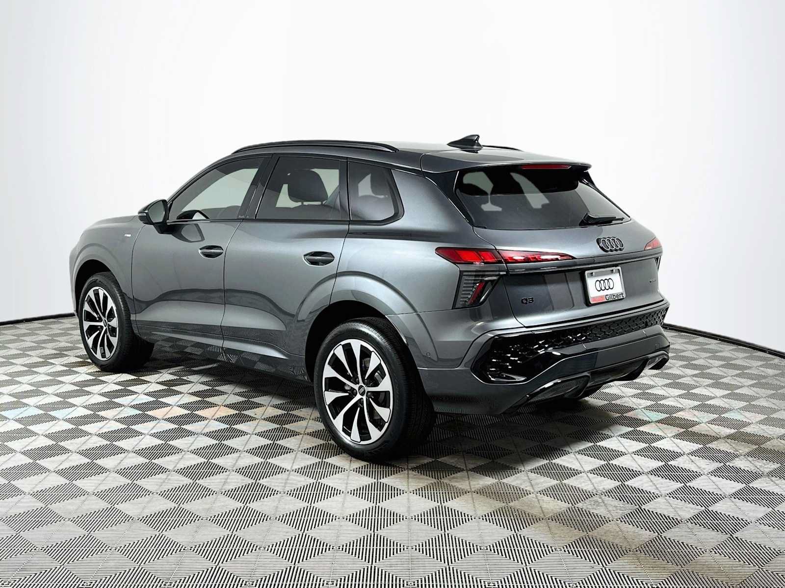 New 2026 Audi Q3 quattro 2.0T AWD/4WD image 5