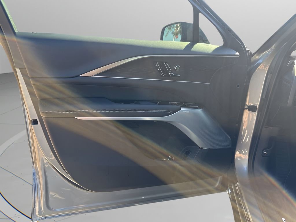 New 2026 Cadillac Lyriq V image 25