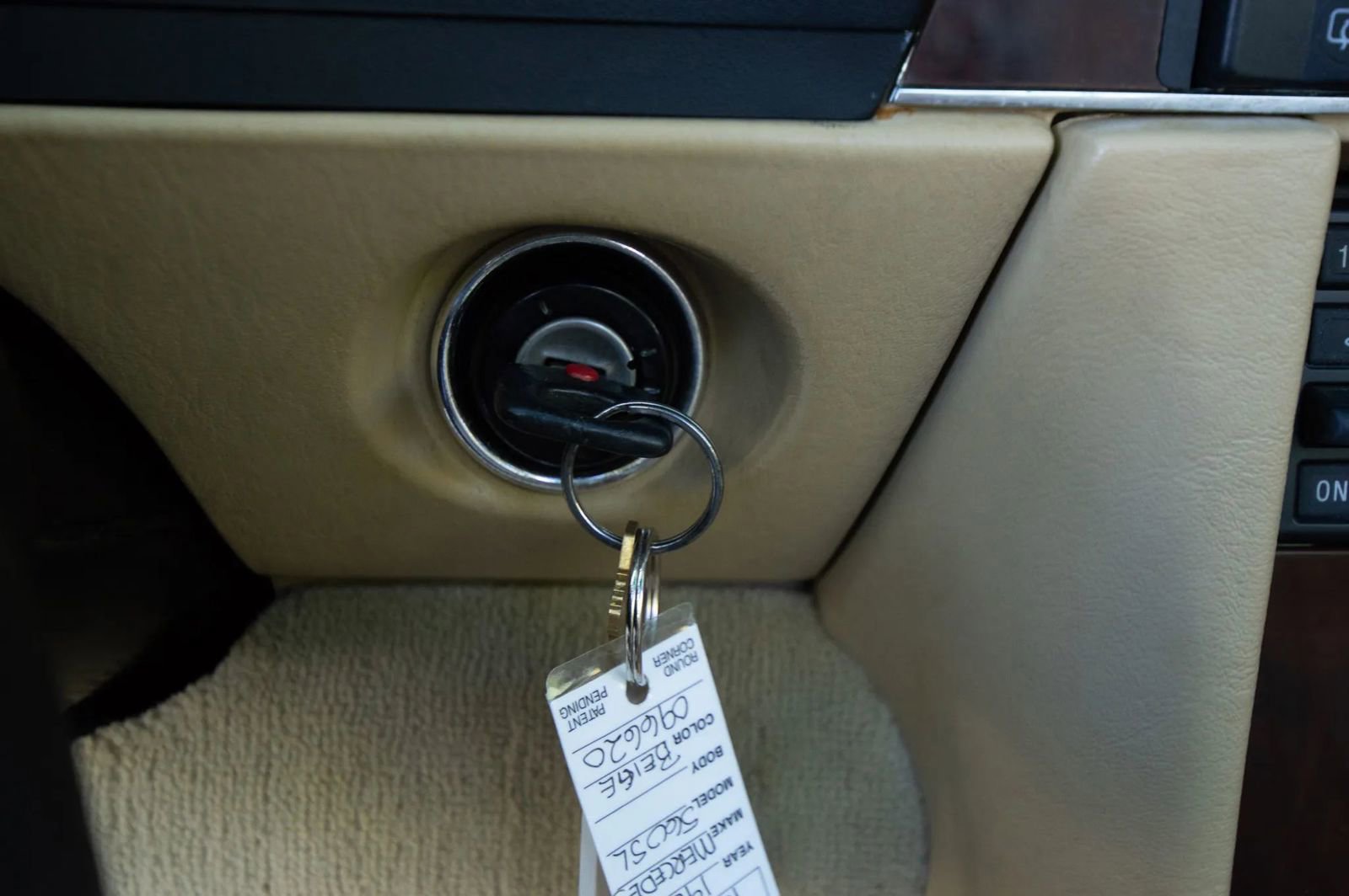 Used 1989 Mercedes-Benz 560 SL image 32