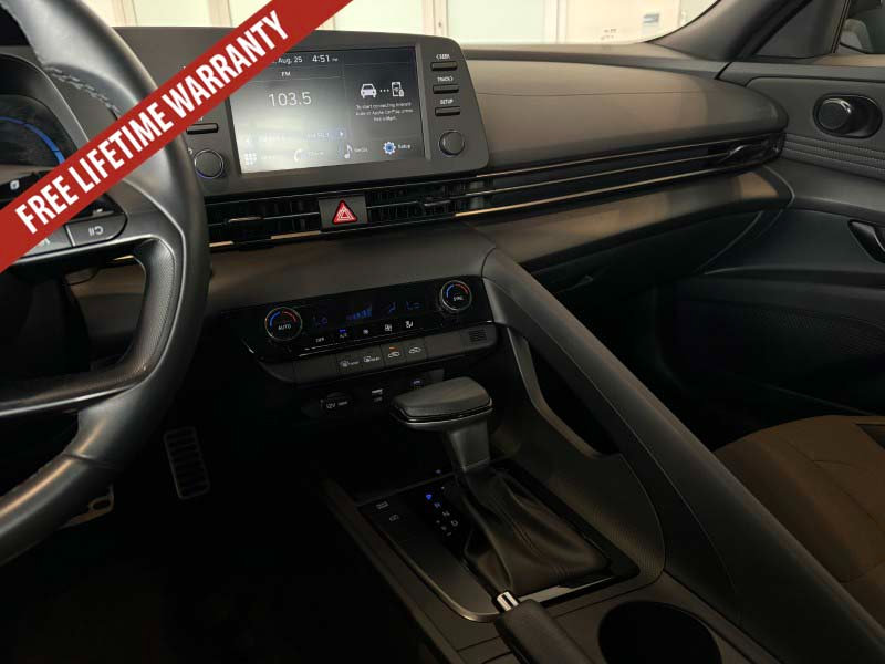 Used 2025 Hyundai Elantra Sport FWD image 32