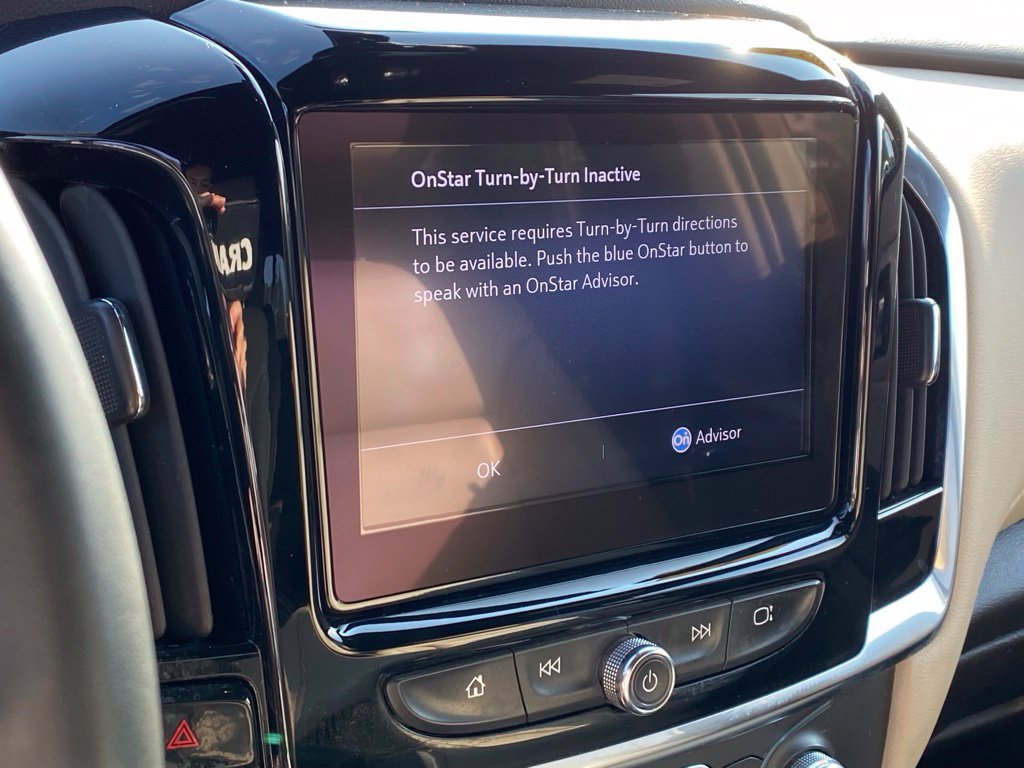 Used 2023 Chevrolet Traverse LT w/ Rear Camera Mirror Package FWD image 16