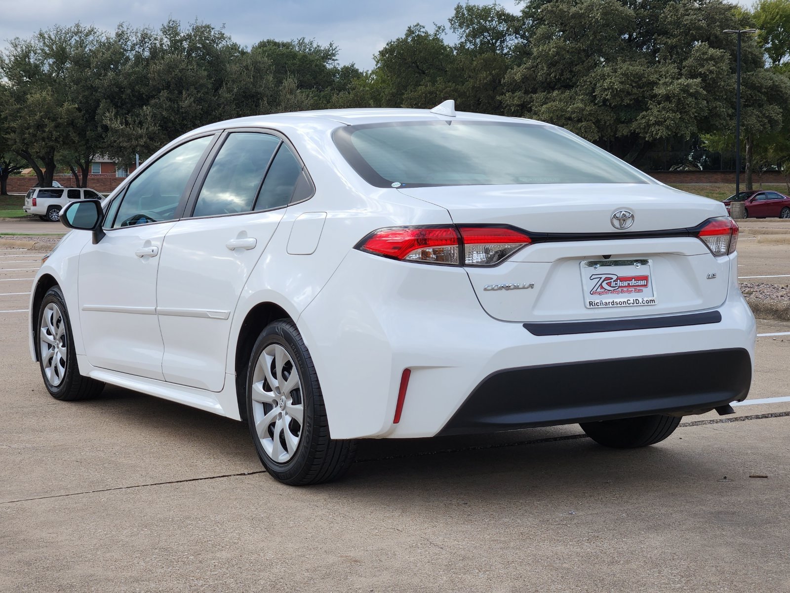 Used 2024 Toyota Corolla LE FWD image 4