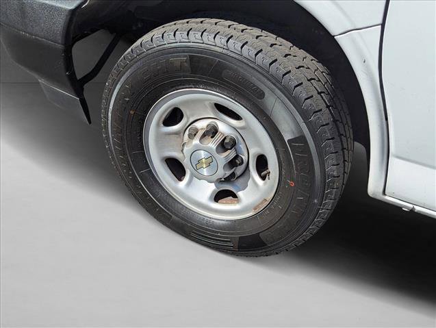 Used 2022 Chevrolet Express 3500 w/ Driver Convenience Package image 20