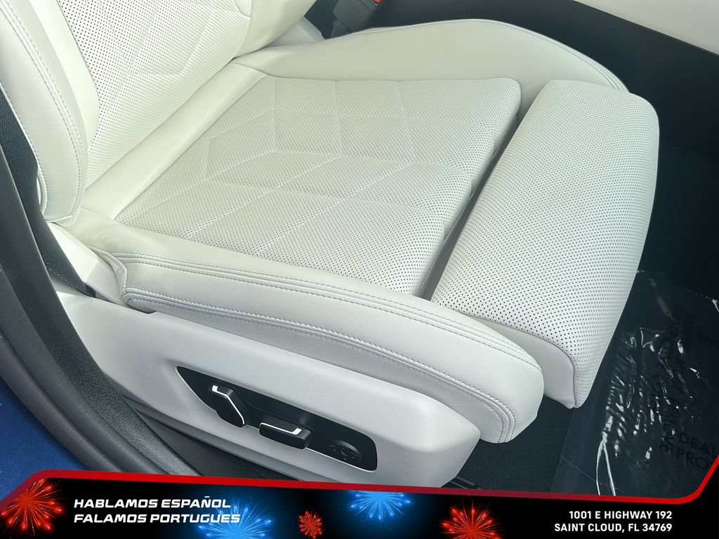 Used 2024 BMW 530i xDrive w/ Executive Package AWD/4WD image 39