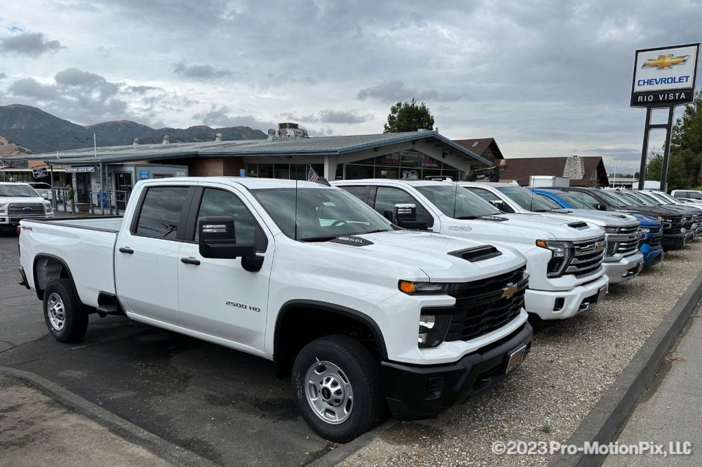 Used 2023 Chevrolet Suburban Z71 image 39