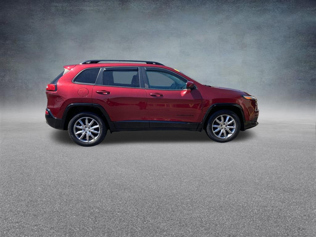 Used 2018 Jeep Cherokee Latitude AWD/4WD image 8