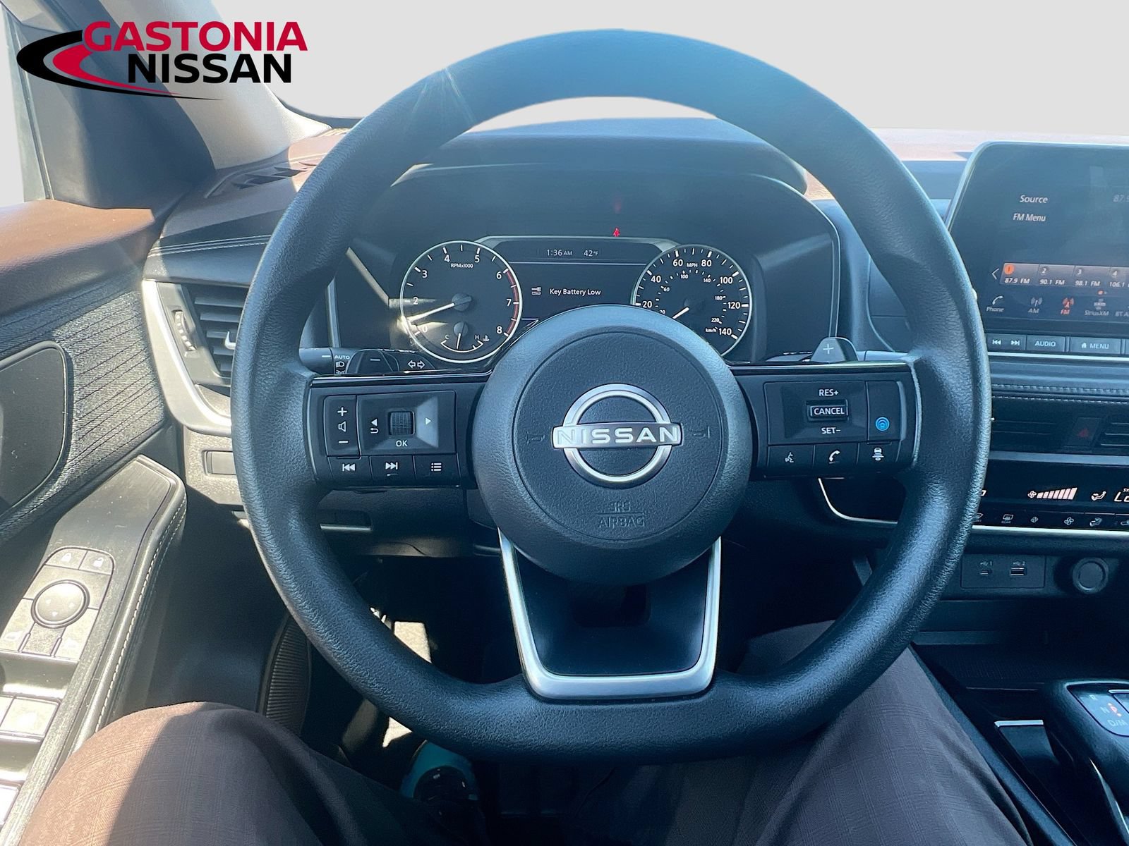 Used 2023 Nissan Rogue SV FWD image 14