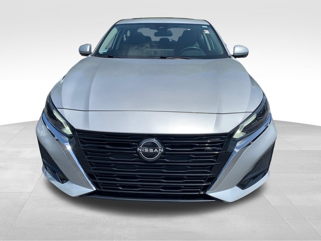 Used 2023 Nissan Altima 2.5 SL AWD/4WD image 16