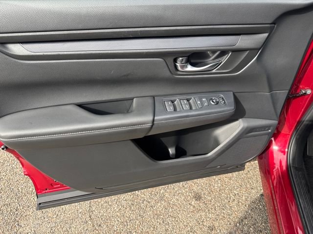 Used 2025 Honda CR-V LX image 6