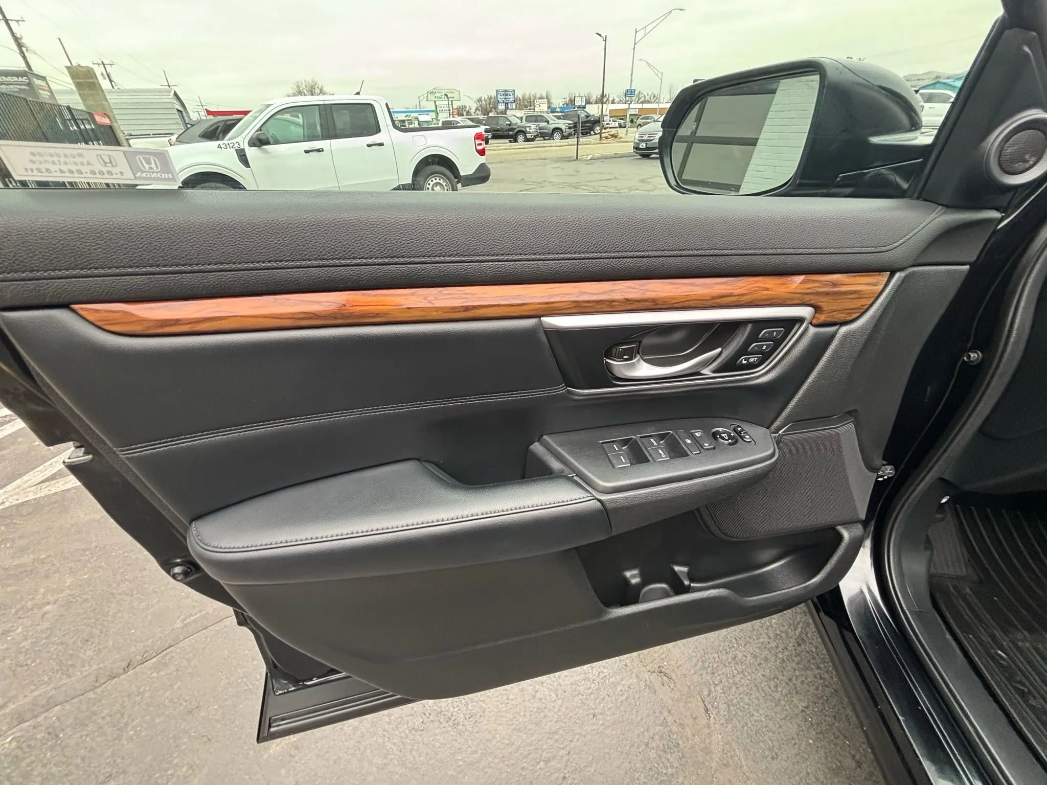 Used 2020 Honda CR-V EX-L image 11