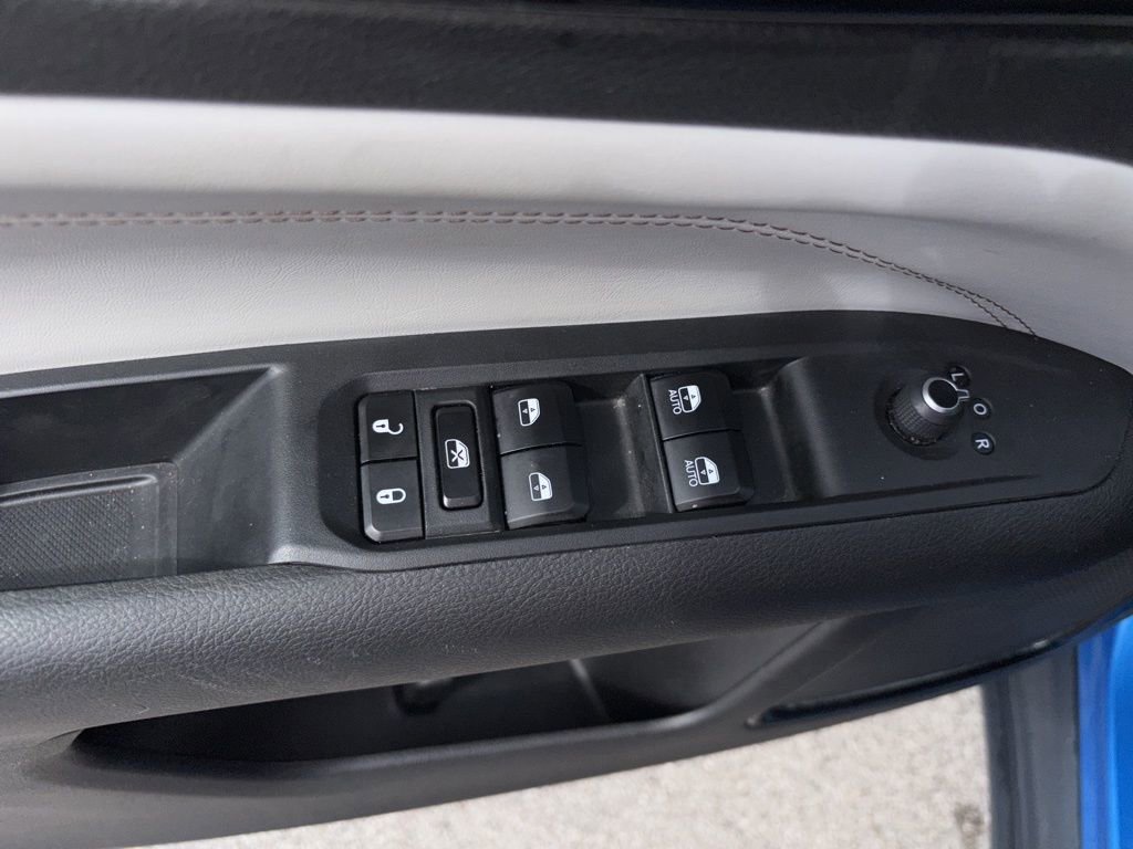 Used 2025 Jeep Compass Limited AWD/4WD image 23