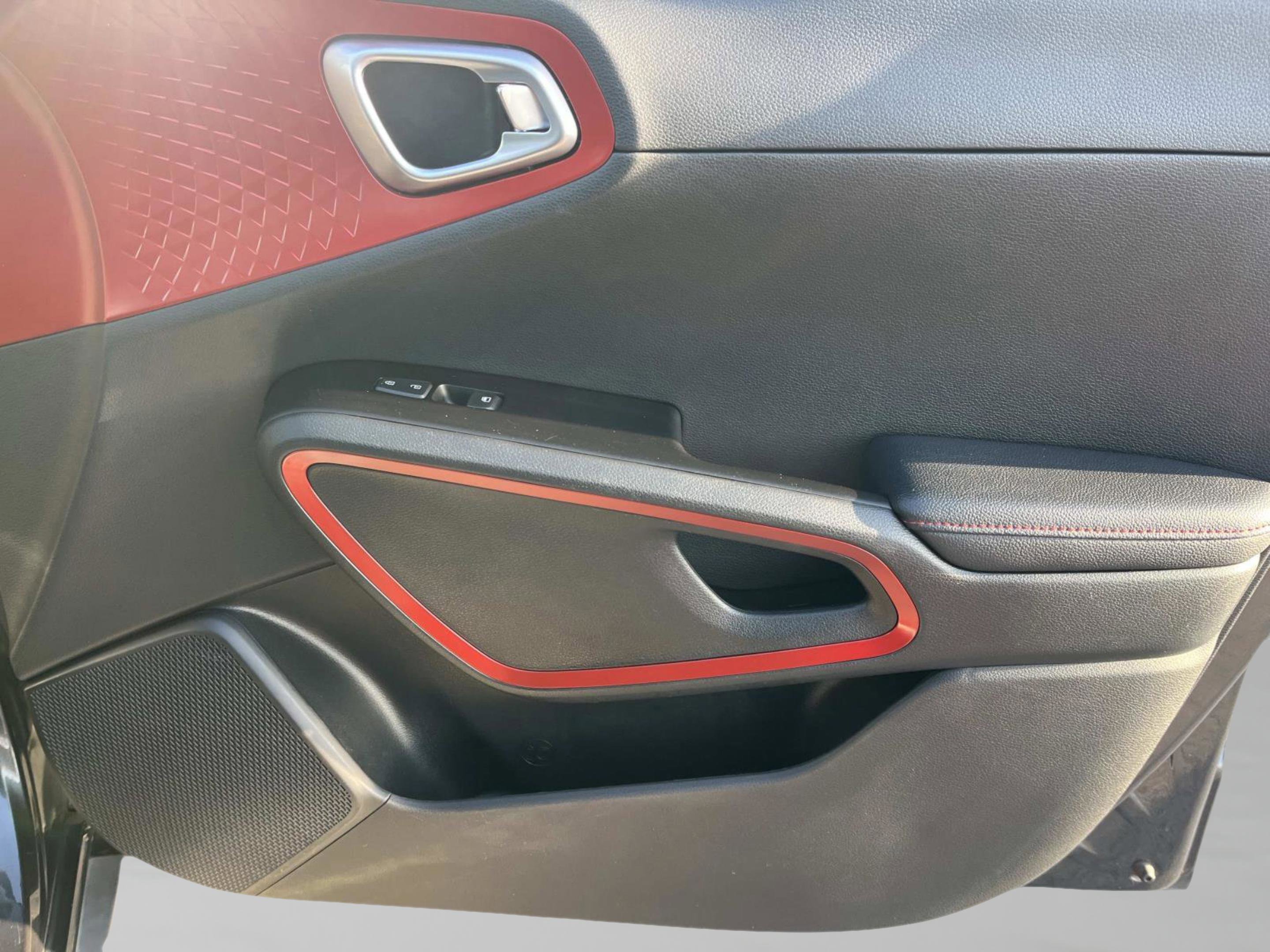 Used 2023 Kia Soul GT-Line image 25