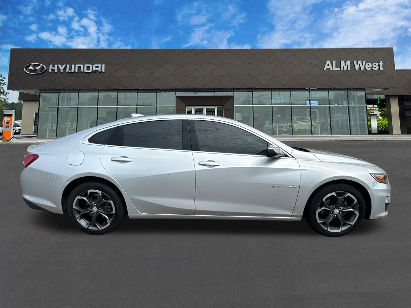 Used 2020 Chevrolet Malibu LT FWD image 4
