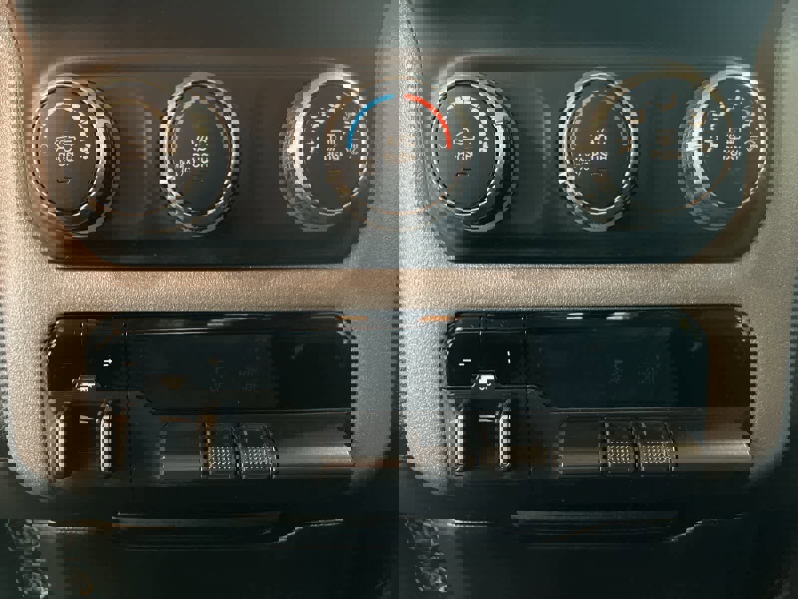 Used 2020 RAM 1500 Tradesman AWD/4WD image 18