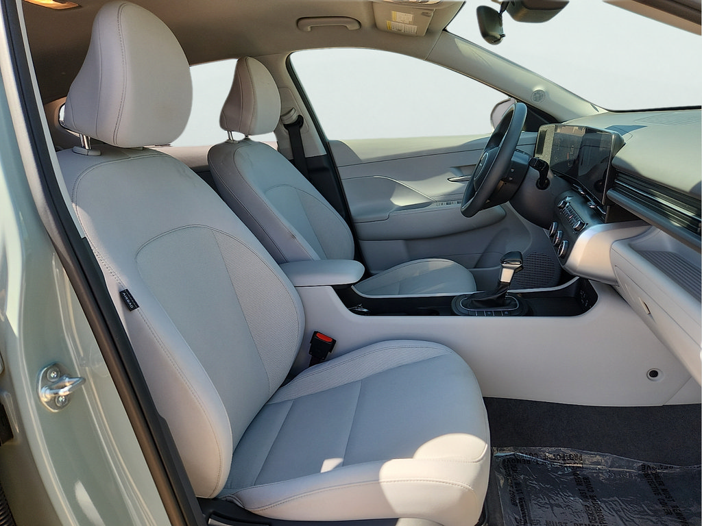 Used 2024 Hyundai Kona SE FWD image 17
