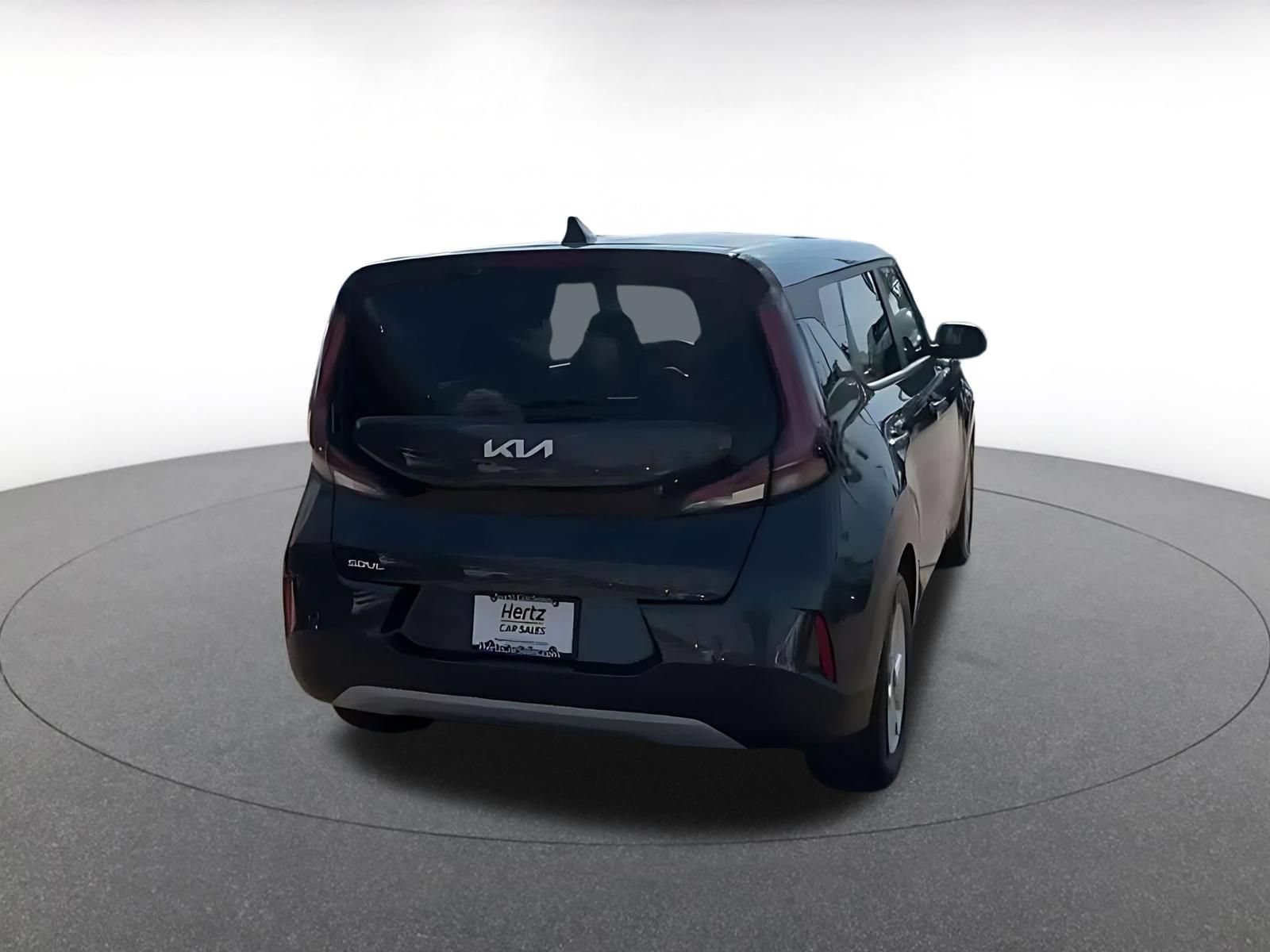 Used 2025 Kia Soul LX w/ LX Technology Package FWD image 11
