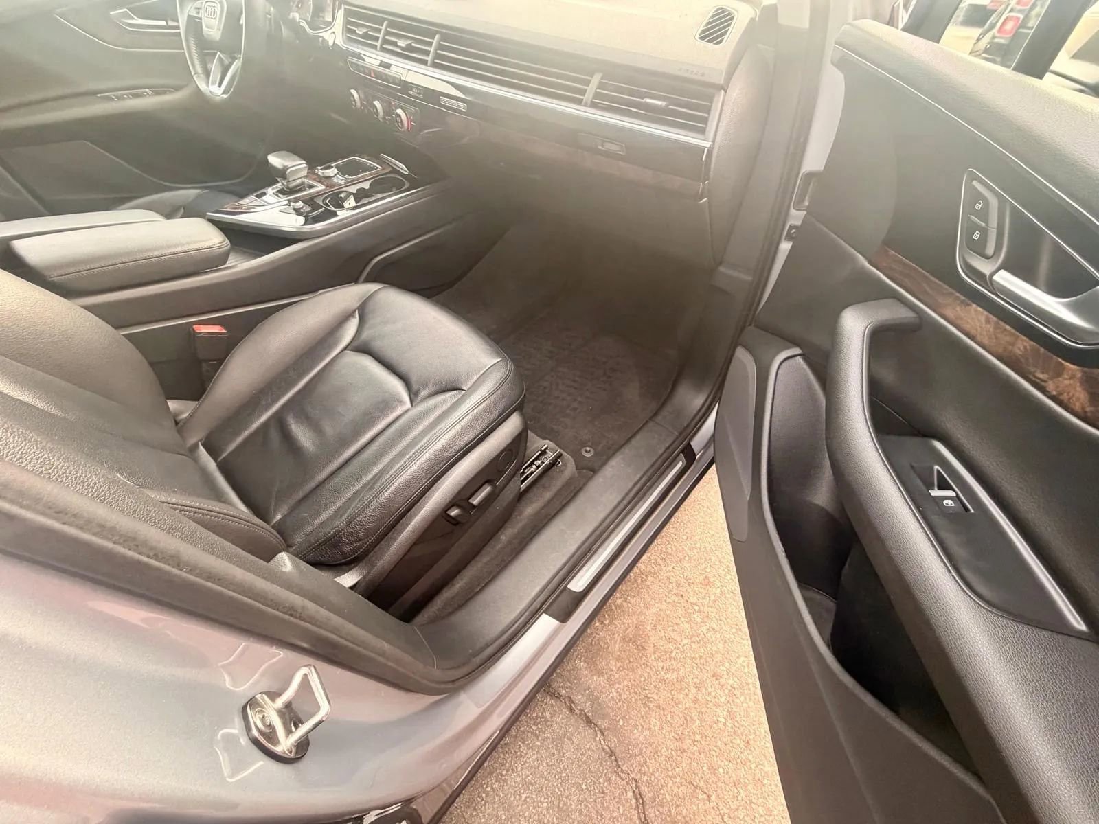 Used 2018 Audi Q7 3.0T Premium image 12