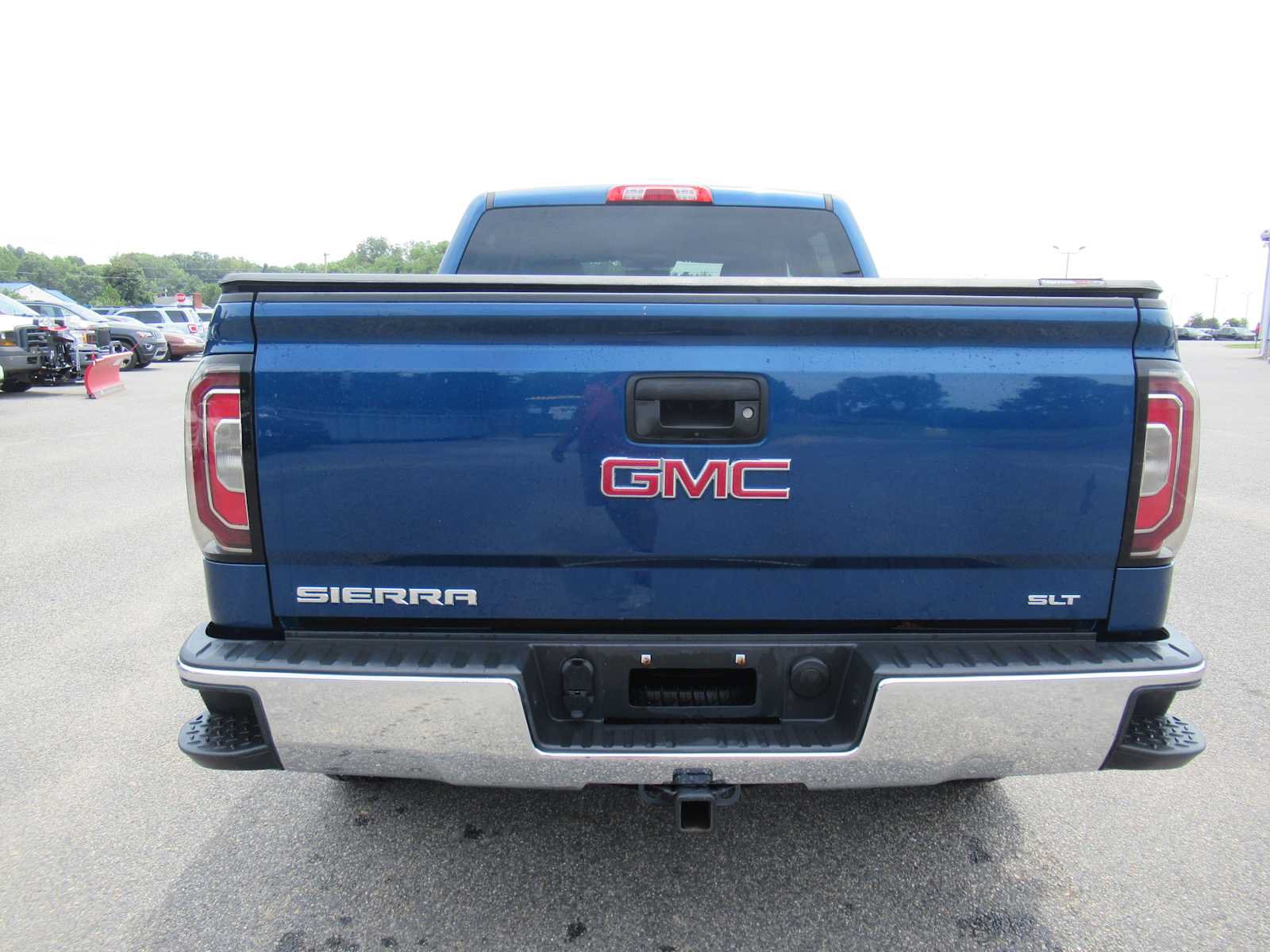 Used 2017 GMC Sierra 1500 SLT w/ Suspension Package, Off-Road AWD/4WD image 6
