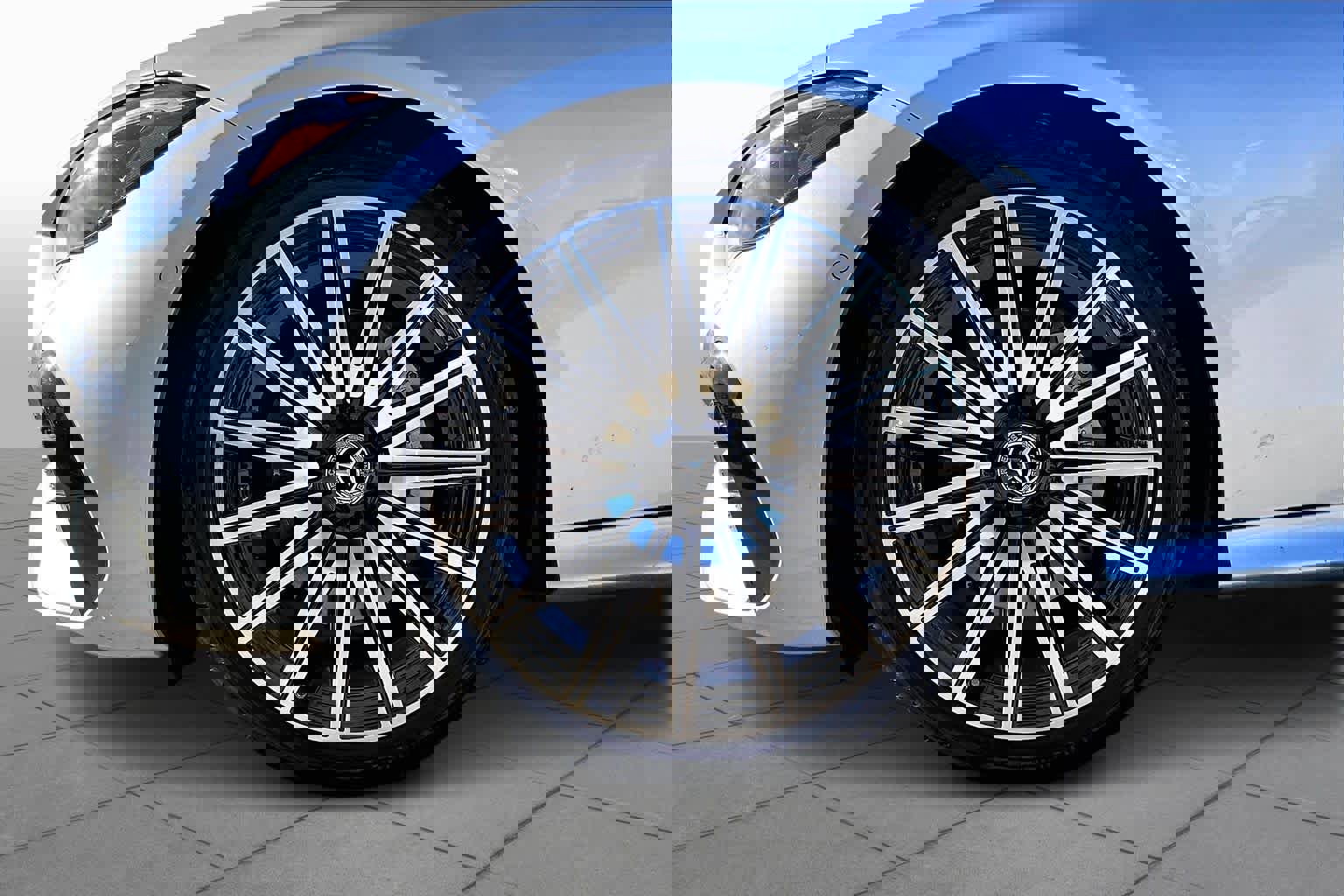 Used 2025 Mercedes-Benz CLE 300 4MATIC Coupe image 10