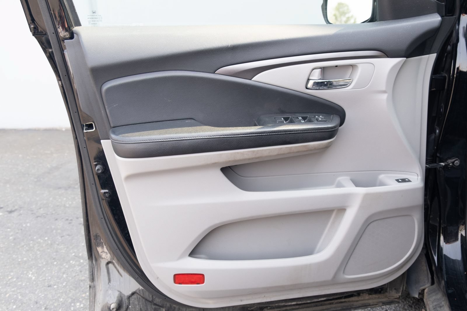 Used 2017 Honda Pilot EX-L image 8