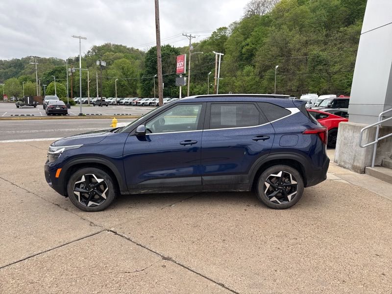 Used 2024 Kia Seltos EX AWD/4WD image 4