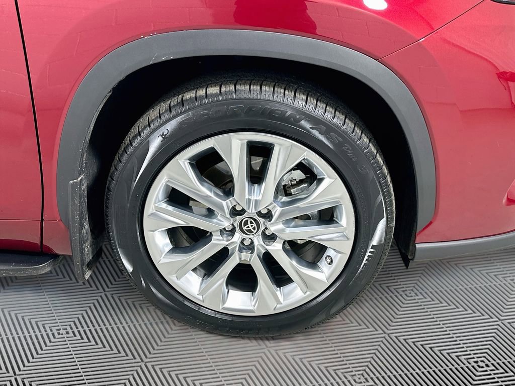 Used 2022 Toyota Highlander Limited AWD/4WD image 20