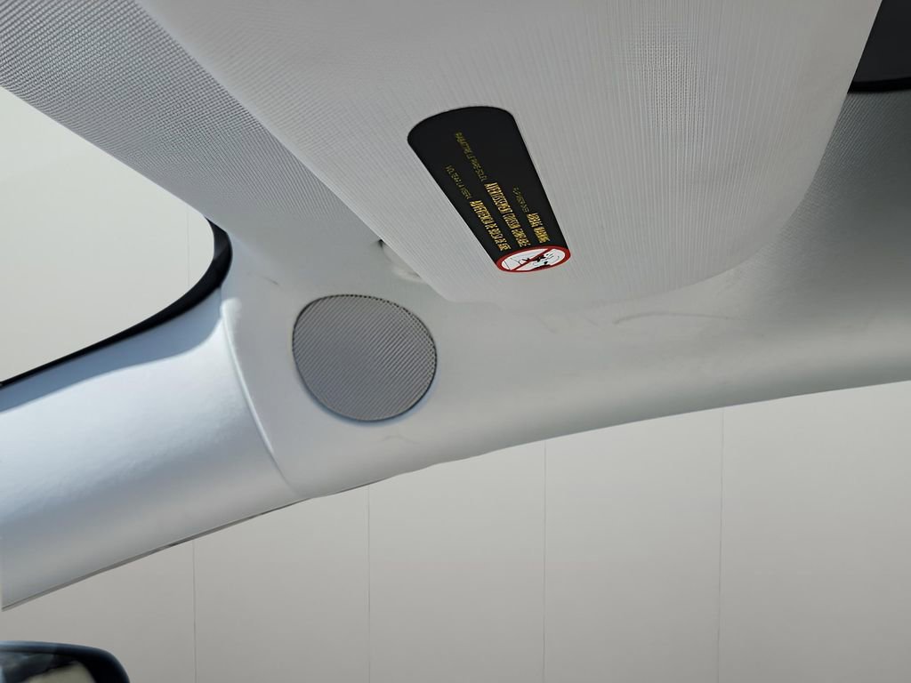 Used 2022 Tesla Model 3 Standard Range image 24