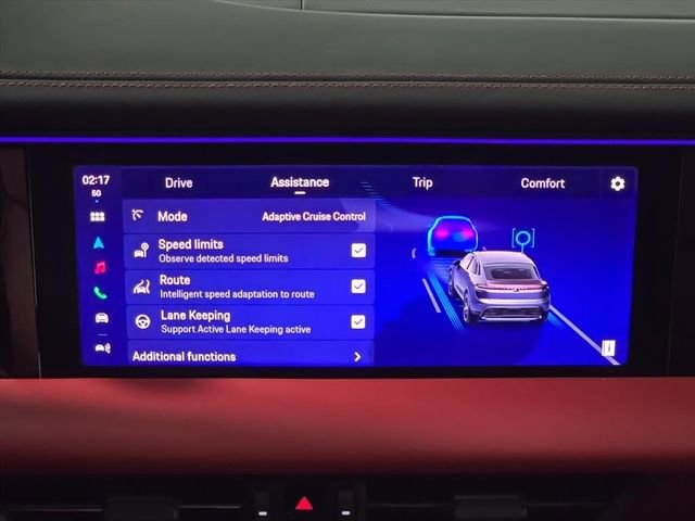 Certified 2025 Porsche Macan 4S Electric AWD/4WD image 21