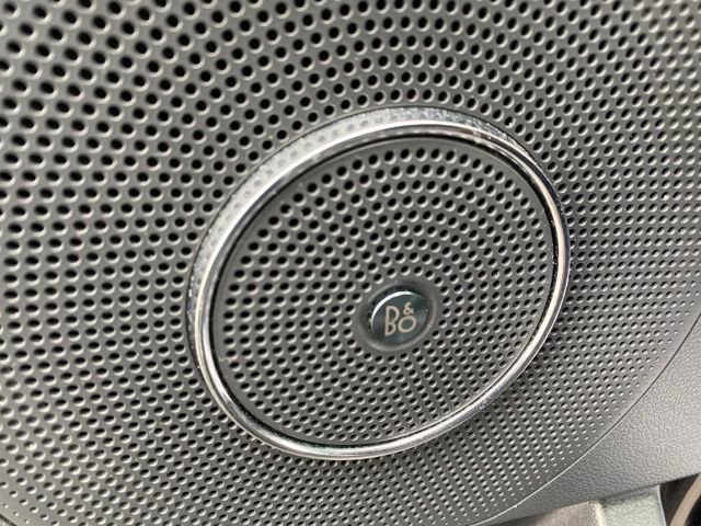 Used 2024 Ford Expedition Limited image 17