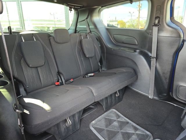 Used 2019 Chrysler Pacifica Touring Plus w/ Advanced Safetytec Group image 39